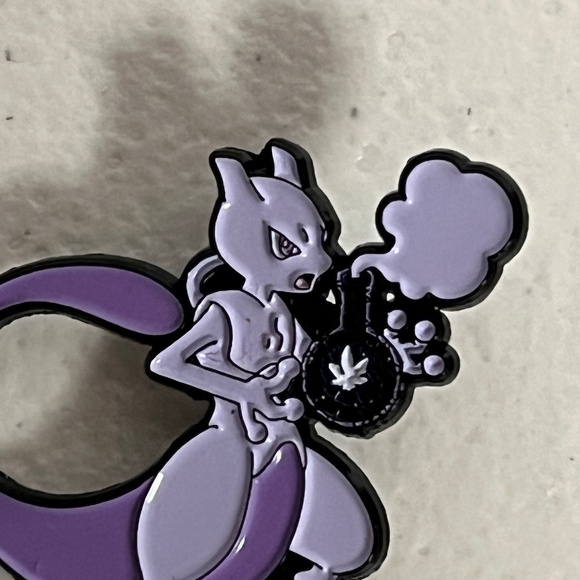 Mewtwo Pokemon Smoke Pin 420 Hat Pins Streetwear Hats Caps Mew Hatpin - Picture 2 of 7